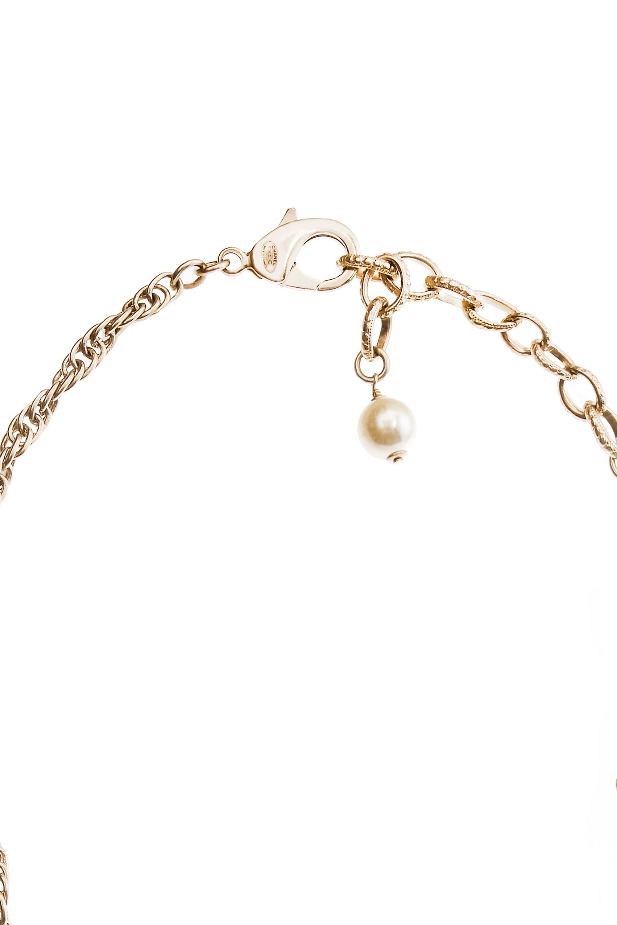 Chanel la pausa Gold Multi Charm Necklace 2019 Size L