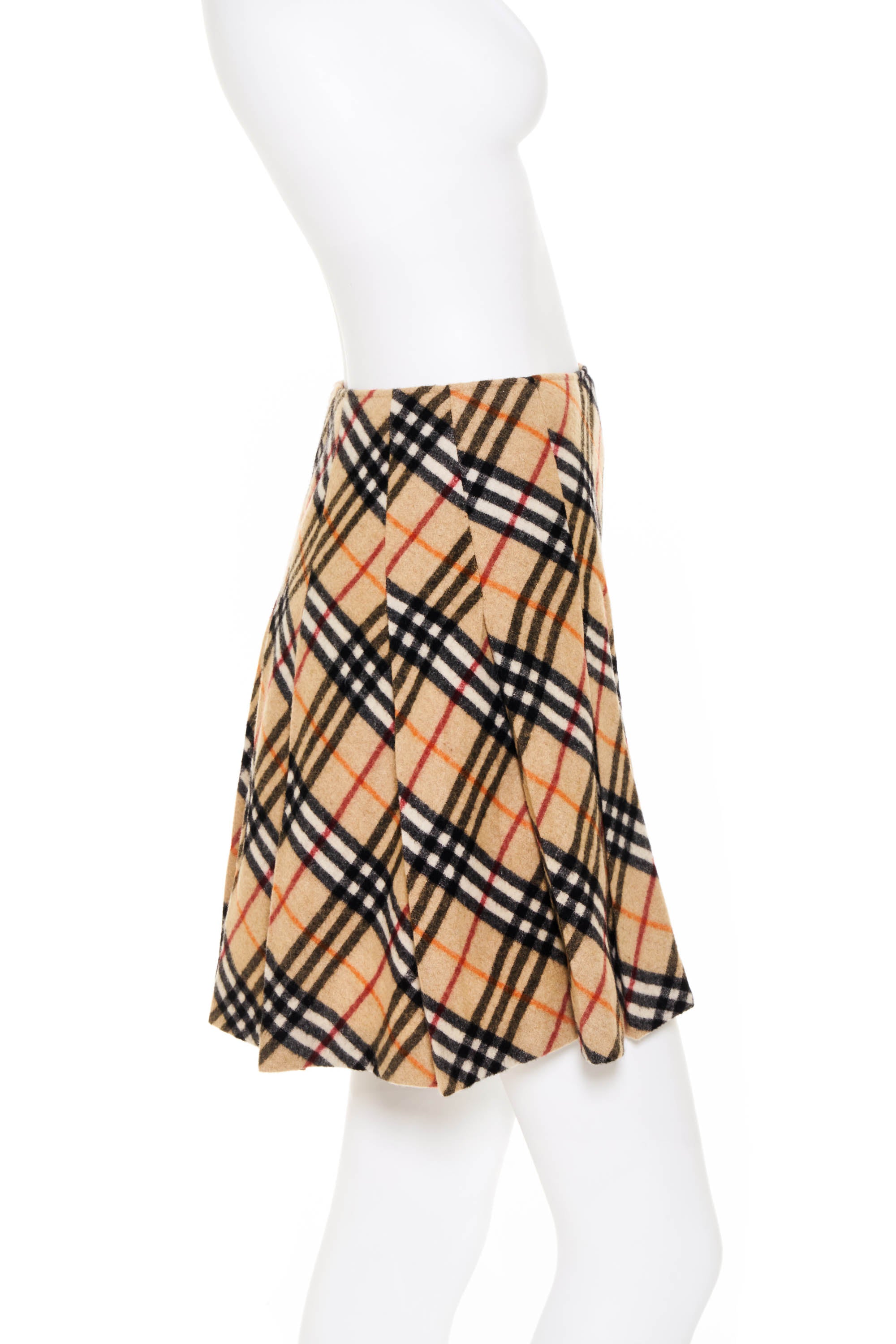 スカート BURBERRY BLUE LABEL denim mini skirt Burberry Heavyweight Denim Cotton Mini Skirt, Brand Size 02