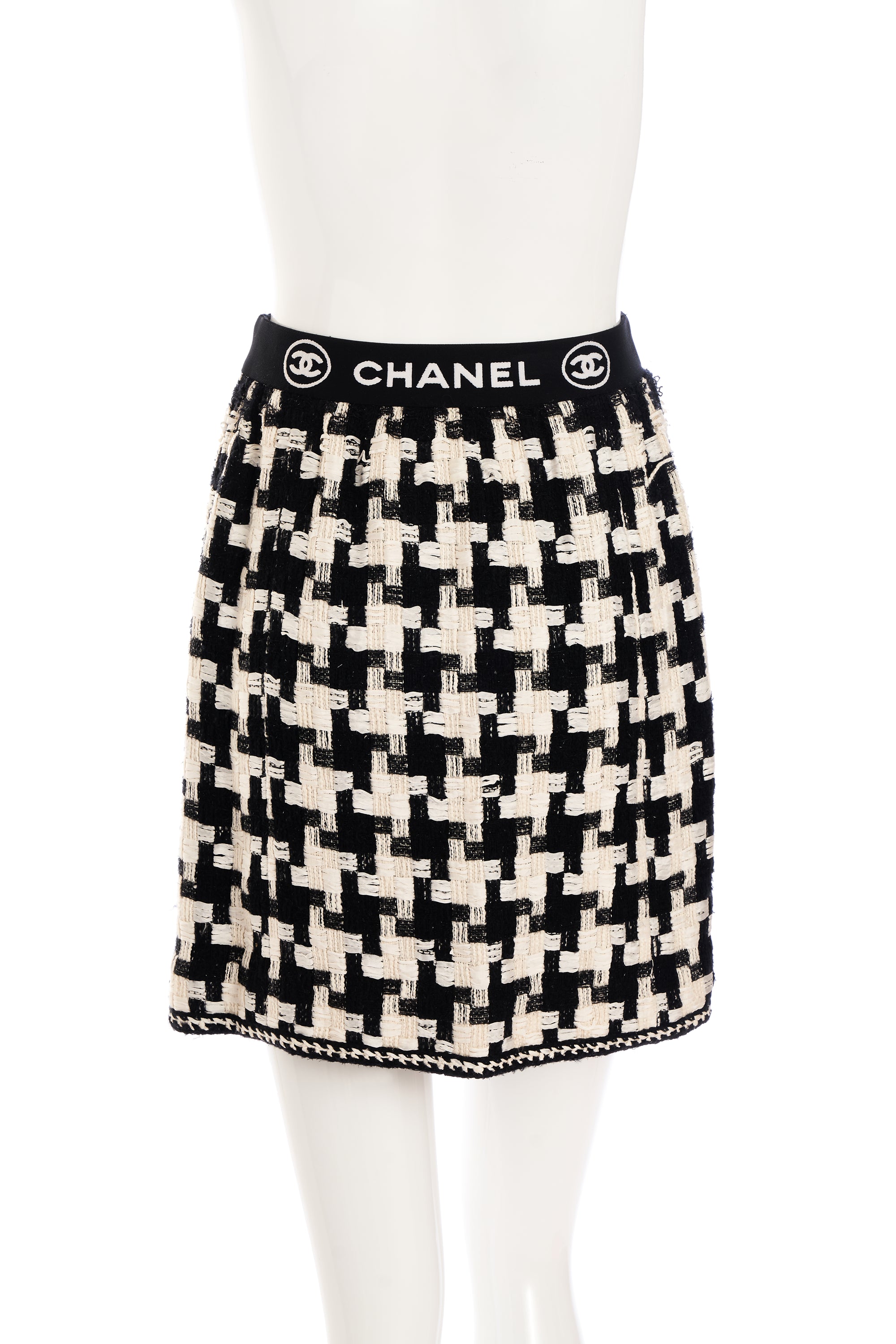 Chanel Black and White Large Houndstooth Jacket Skirt Suit