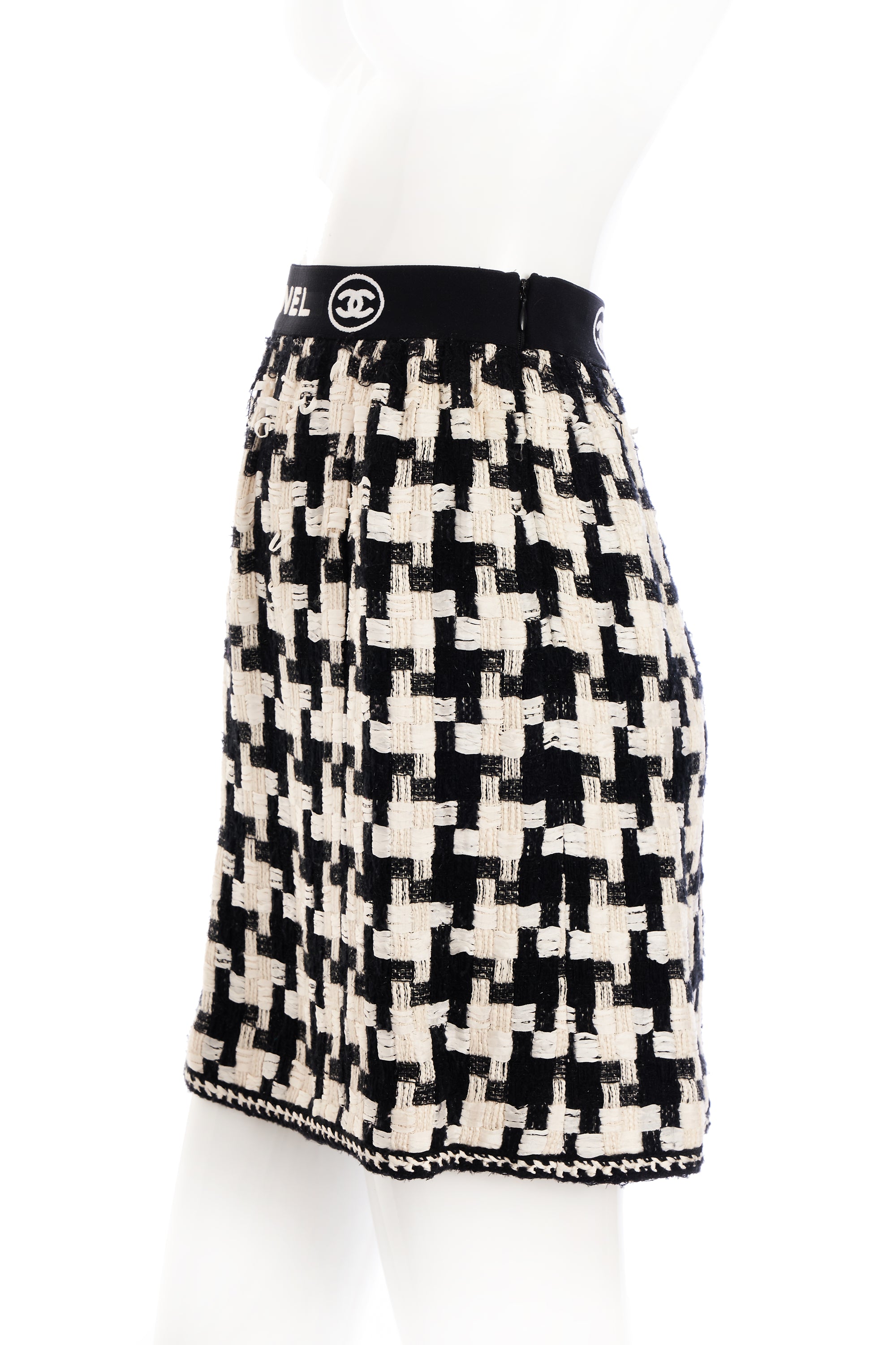 Chanel Black and White Large Houndstooth Jacket Skirt Suit