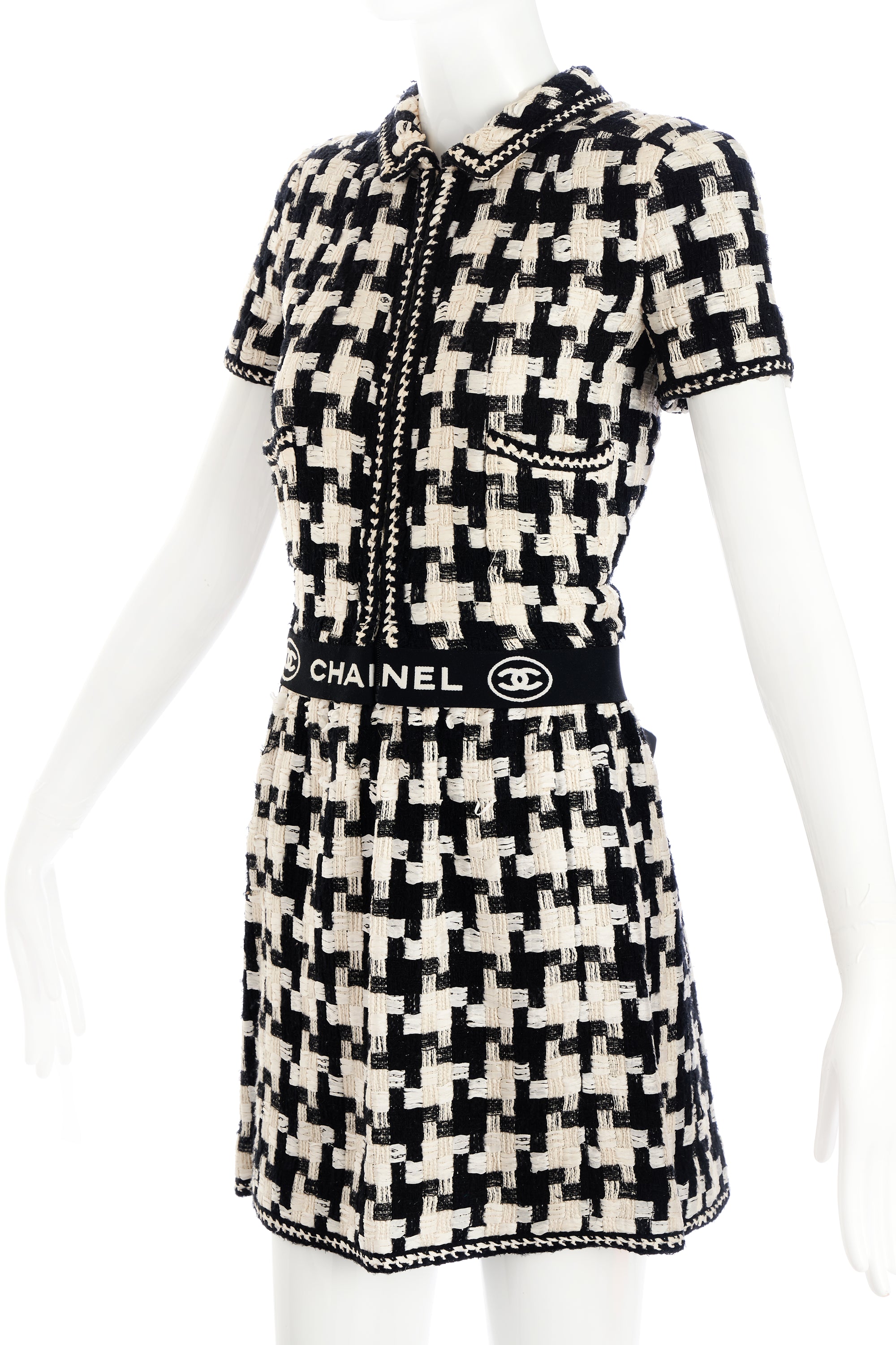 Chanel Black and White Large Houndstooth Jacket Skirt Suit