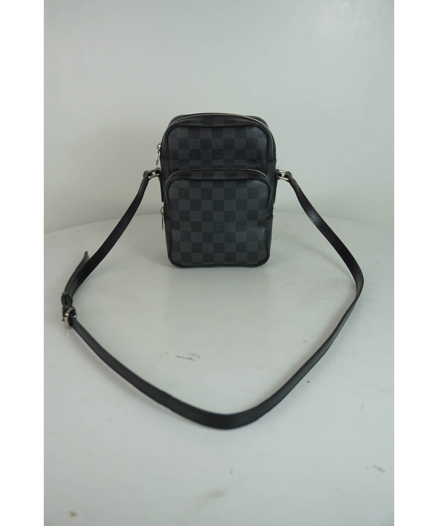 Louis Vuitton, Bags, Louis Vuitton Damier Graphite Rem Shoulder Bag