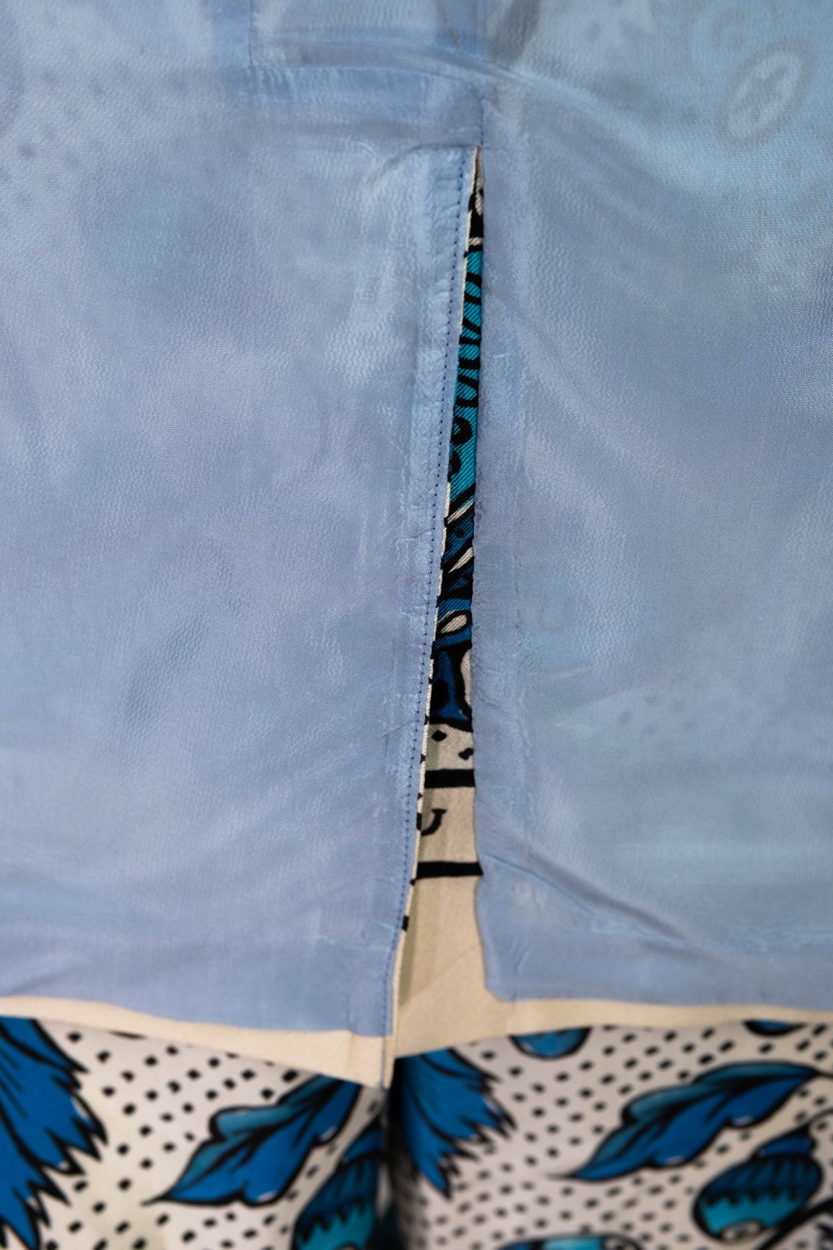 Gucci Blue and Cream Black Silk Arles Chez Print Jacket 42