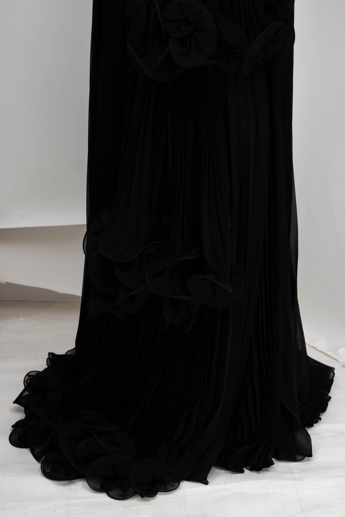 Gucci Black Runway Chiffon Pleated Gown Size 40 2020