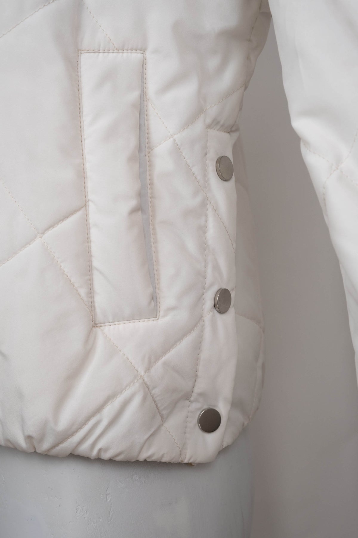 Brunello Cucinelli White Beige Reversible Quilted Bomber Jacket Size 38