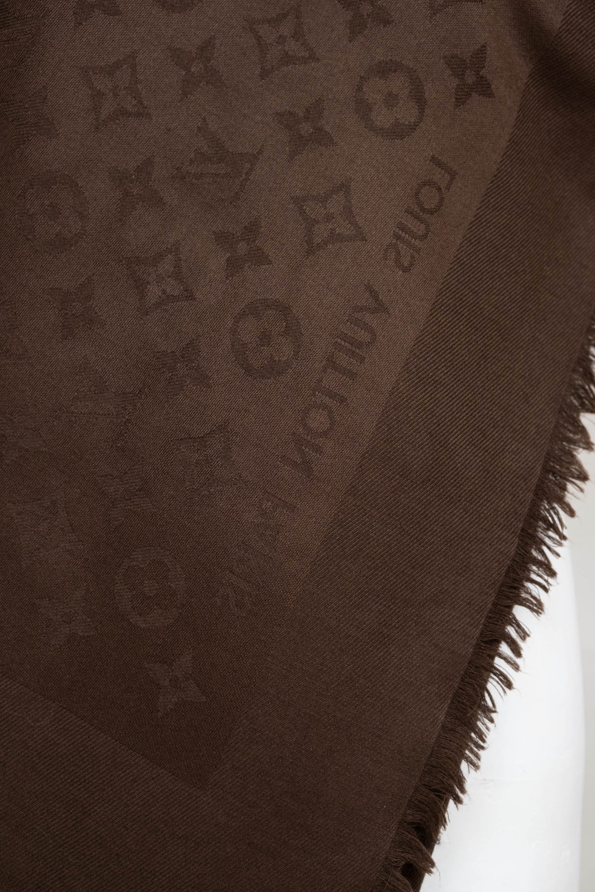 Louis Vuitton Brown Jacquard Shawl Size 140cm