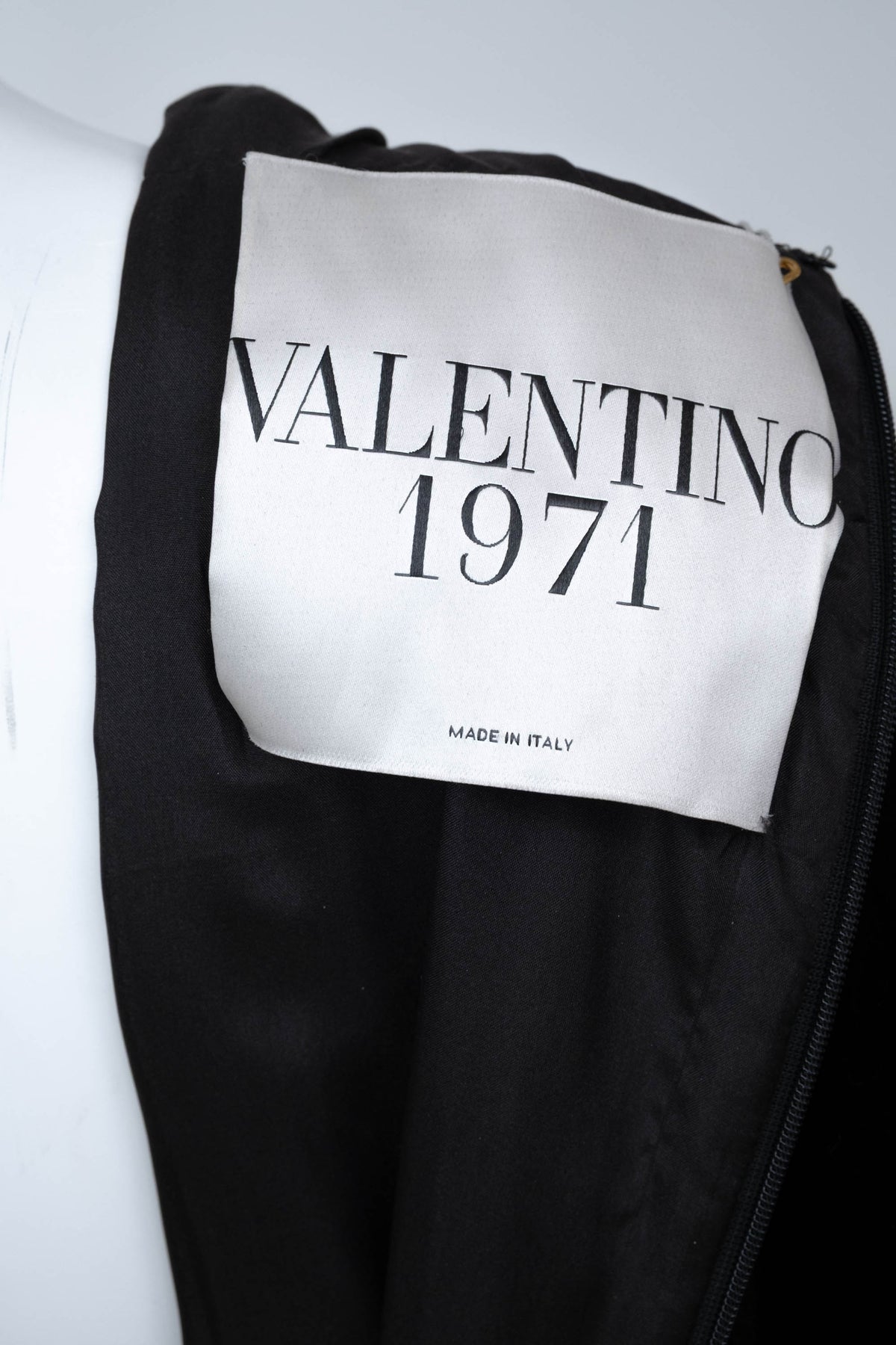 Valentino 1971 Black Velvet Snake Jewel Front Mini Long Sleeve Dress Size 44/8