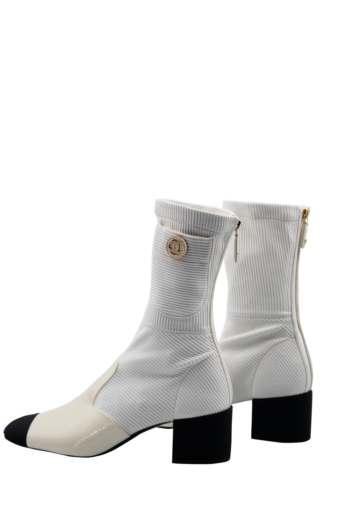 Chanel White Booties With Patent Leather Toe Size 7 2021 Cruise
