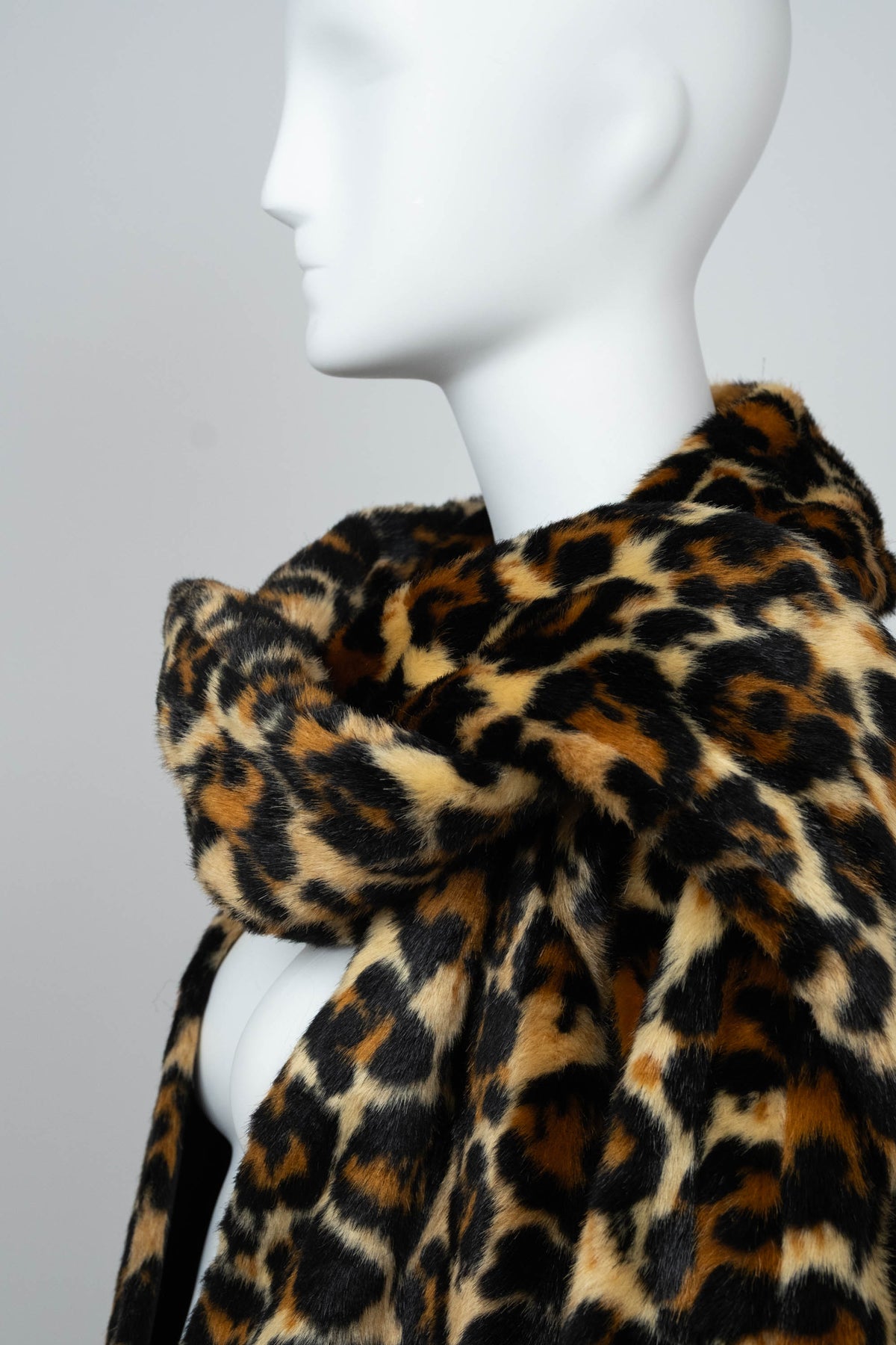 Alexander McQueen McQ Leopard Faux Fur Scarf Neck Coat Size 8