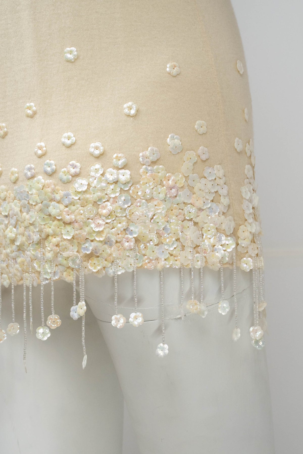 Chanel Ivory Sweater With white Flower Sequins Size S/M