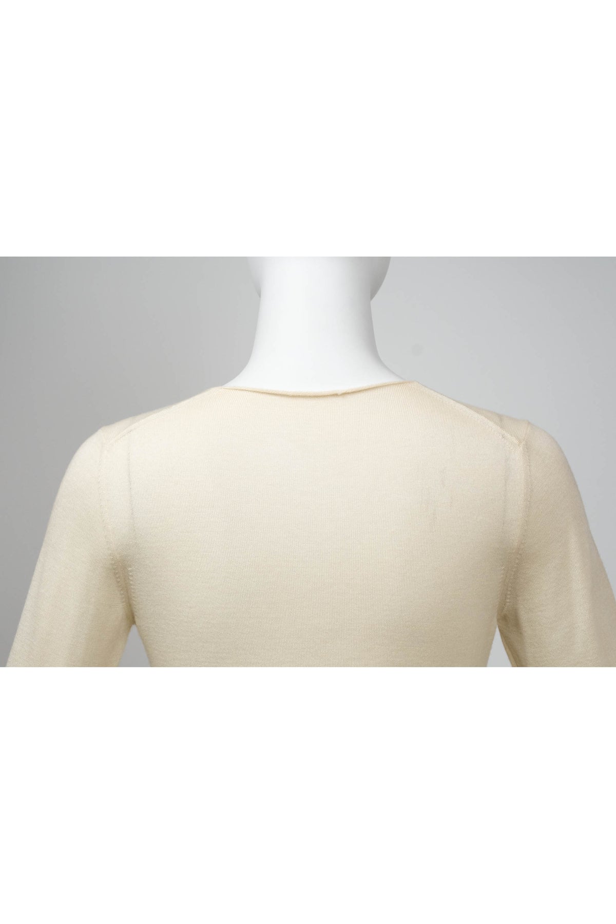 Chanel Ivory Sweater With white Flower Sequins Size S/M