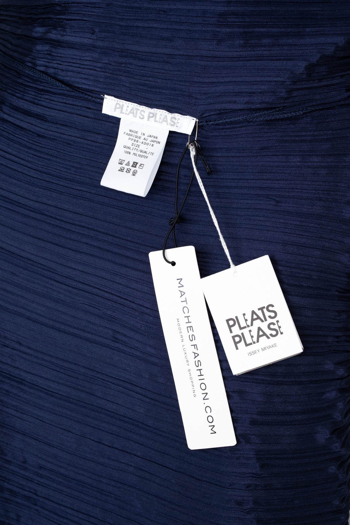 Issey Miyake Blue Pleated Jump Madame T Stole Size O/S