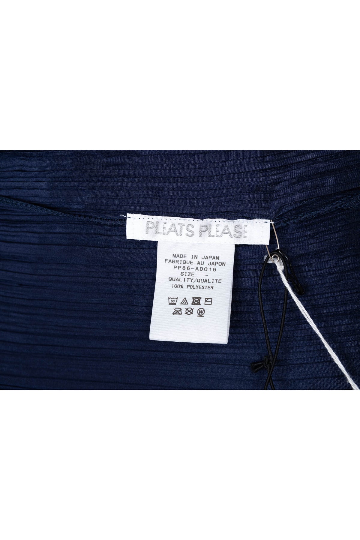 Issey Miyake Blue Pleated Jump Madame T Stole Size O/S