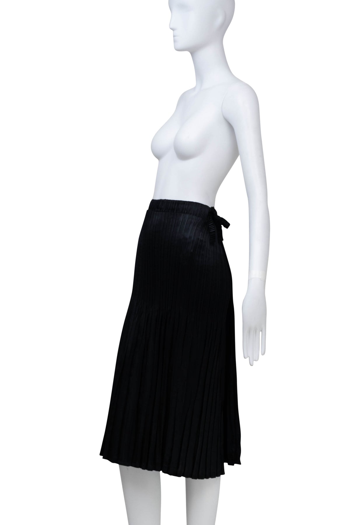 Issey Miyake Size 2 Black Hatching Pleats Knee Length Skirt 2024