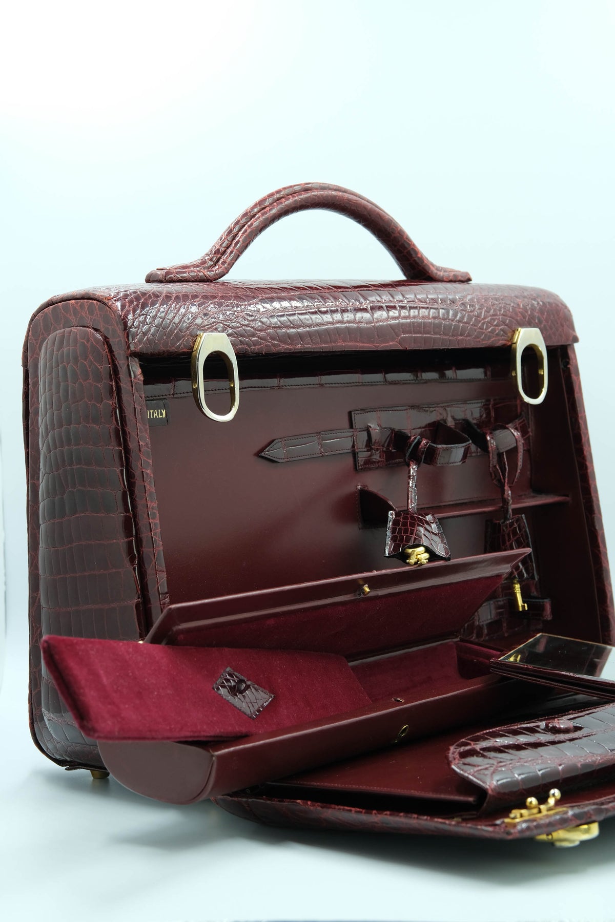 Battaglia Vintage Maroon Crocodile Jewelry Travel Case 1940&#39;s-60&#39;s