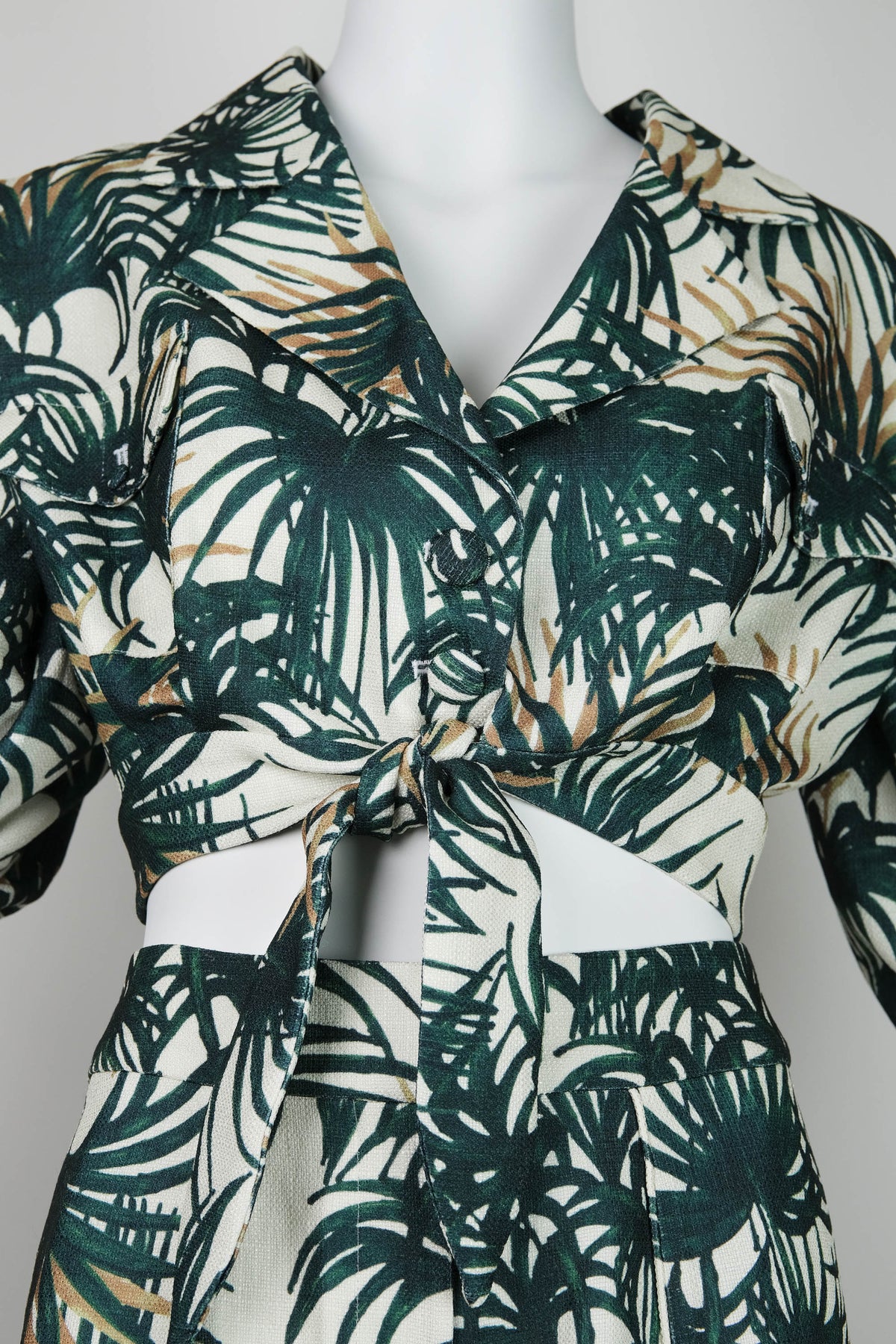 PatBo Palm Print Bark Cloth Tie Top and Ruffle Shorts Two Piece Set Size S