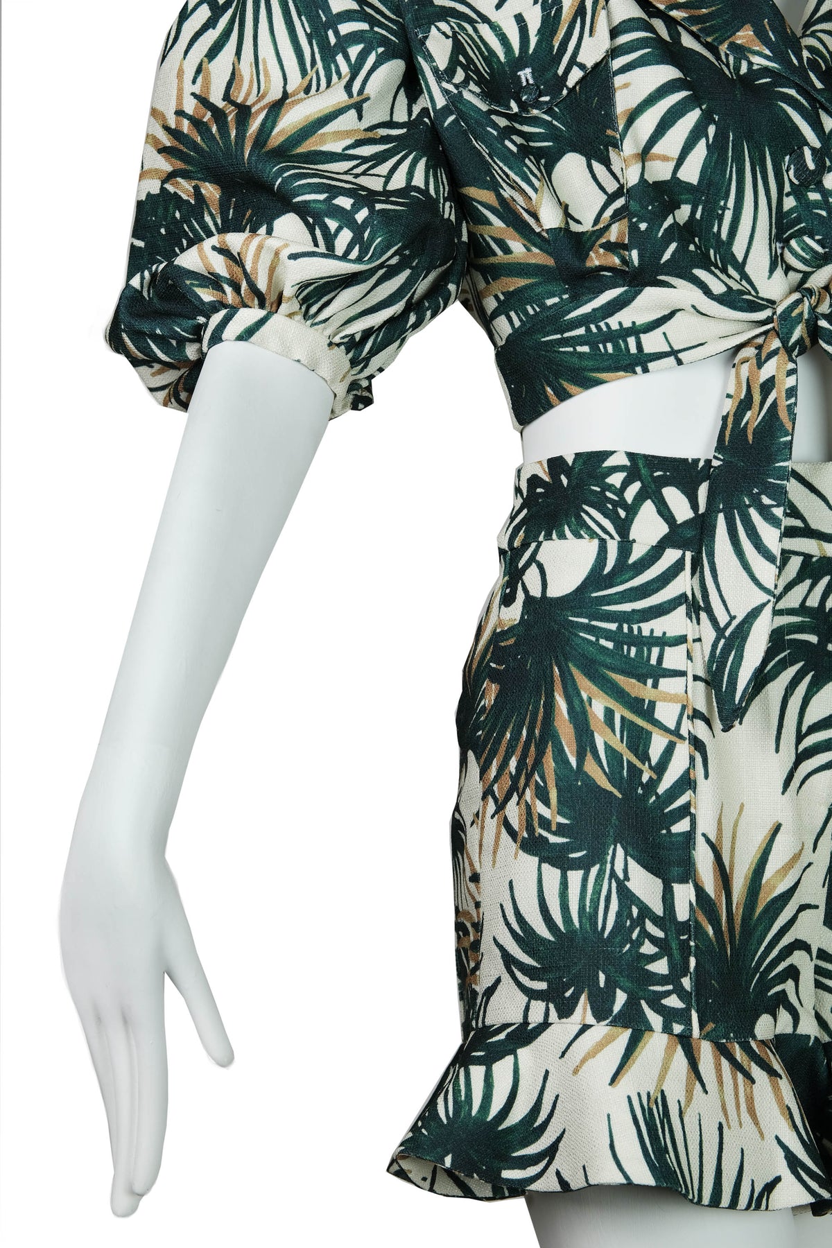 PatBo Palm Print Bark Cloth Tie Top and Ruffle Shorts Two Piece Set Size S