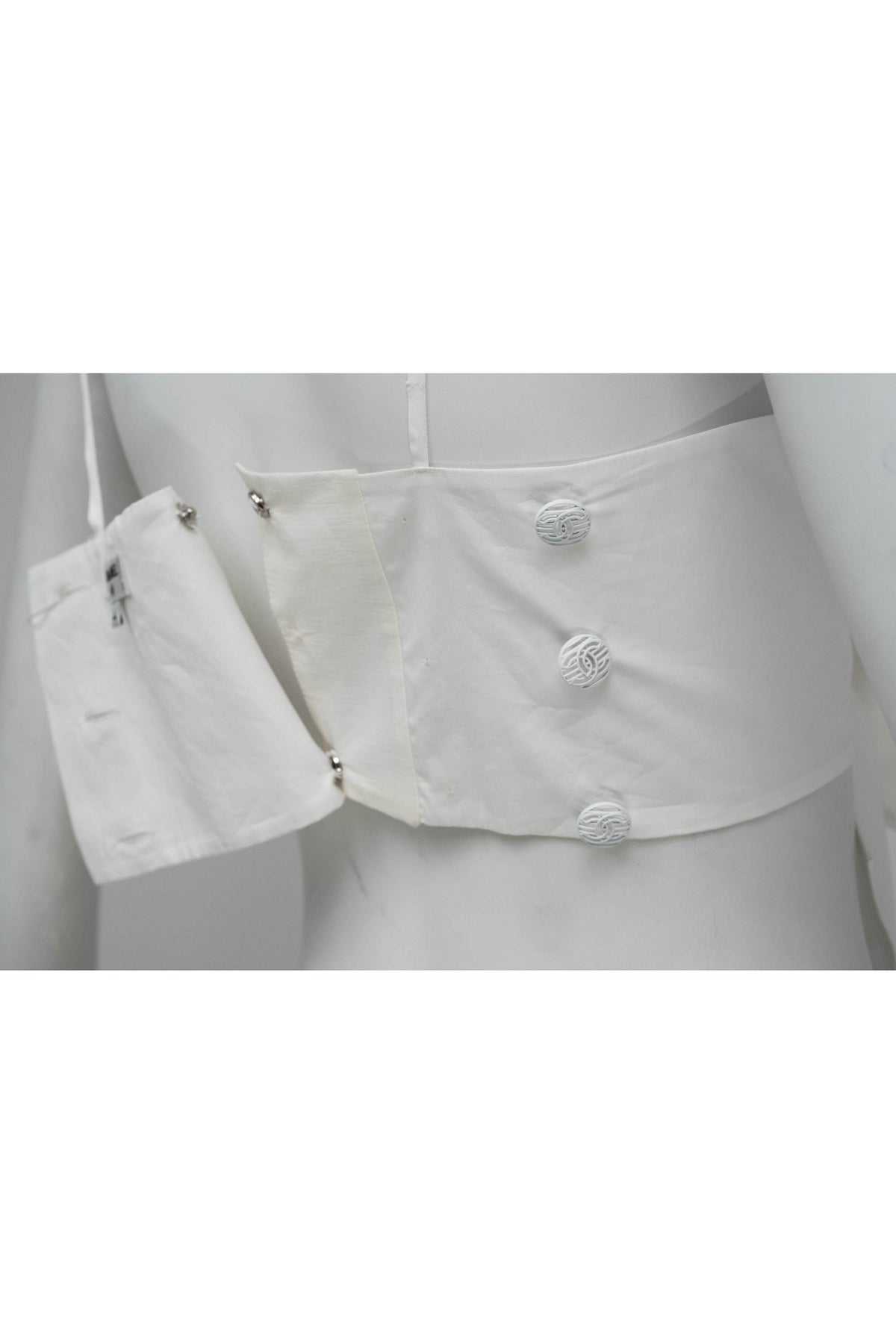 Chanel White Cotton Bow Cropped Top Size 4-6