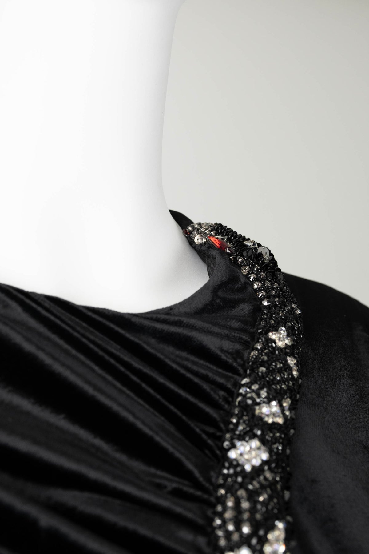 Valentino 1971 Black Velvet Mini Dress With Jewel Snake Dress Size 44/8