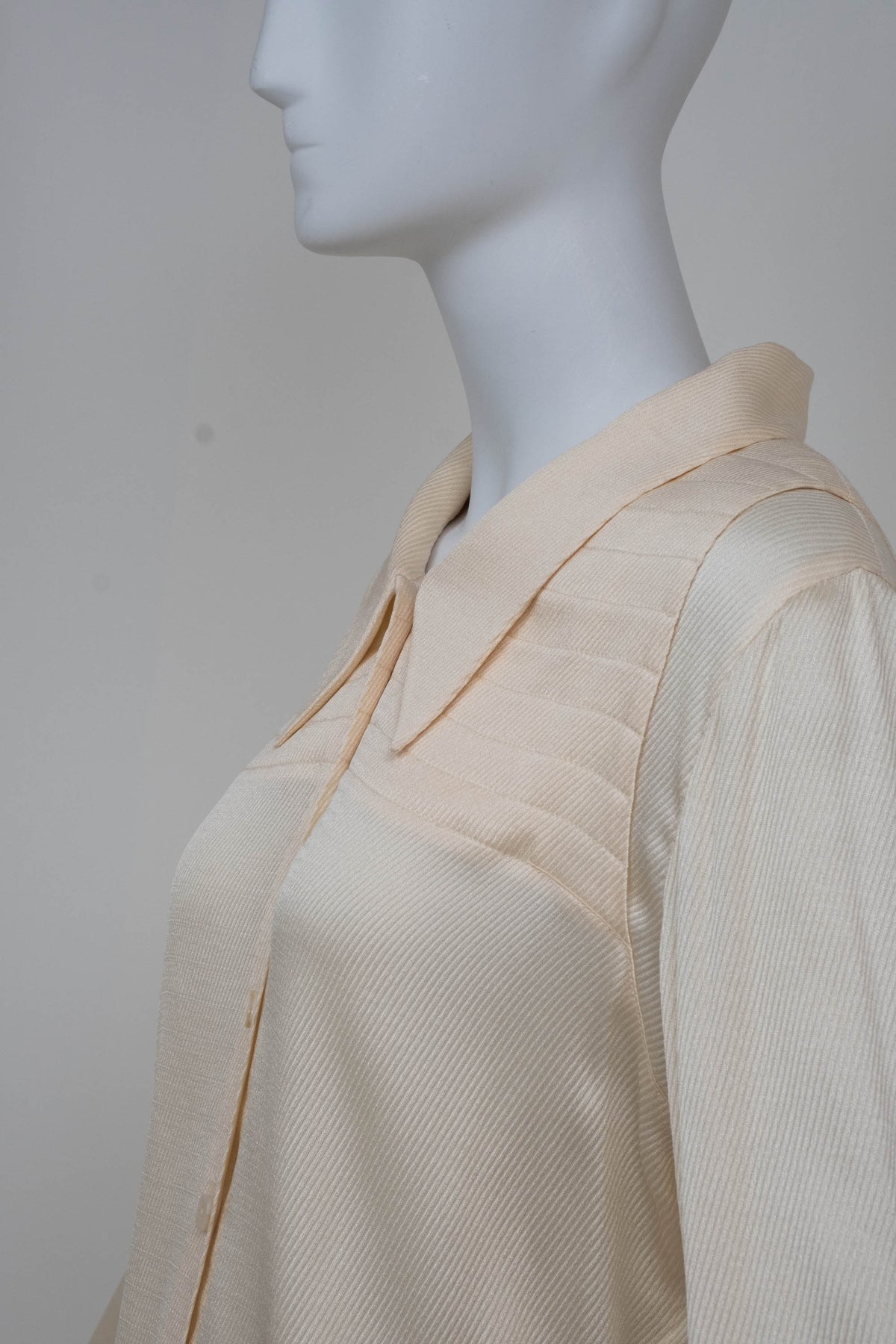 Chanel Ivory Diagonal Jacquard Long Sleeve Rayon Shirt Size 40 2001C