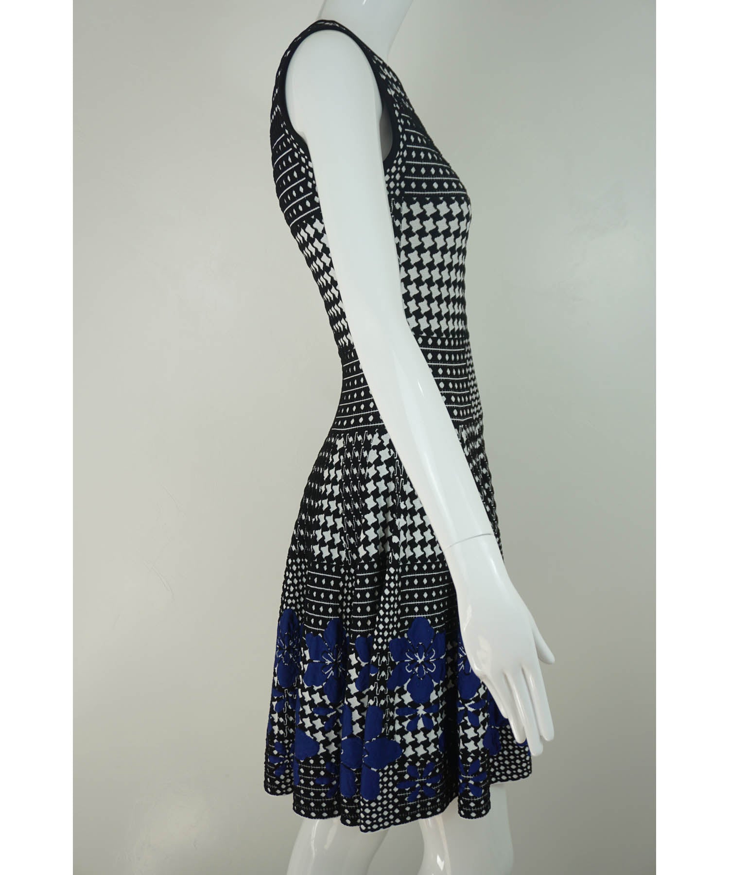 Alexander McQueen Prince of Wales Dress Resort 2015 - Foxy Couture Carmel Alexander McQueen Prince of Wales Dress Resort 2015 - Foxy Couture Carmel