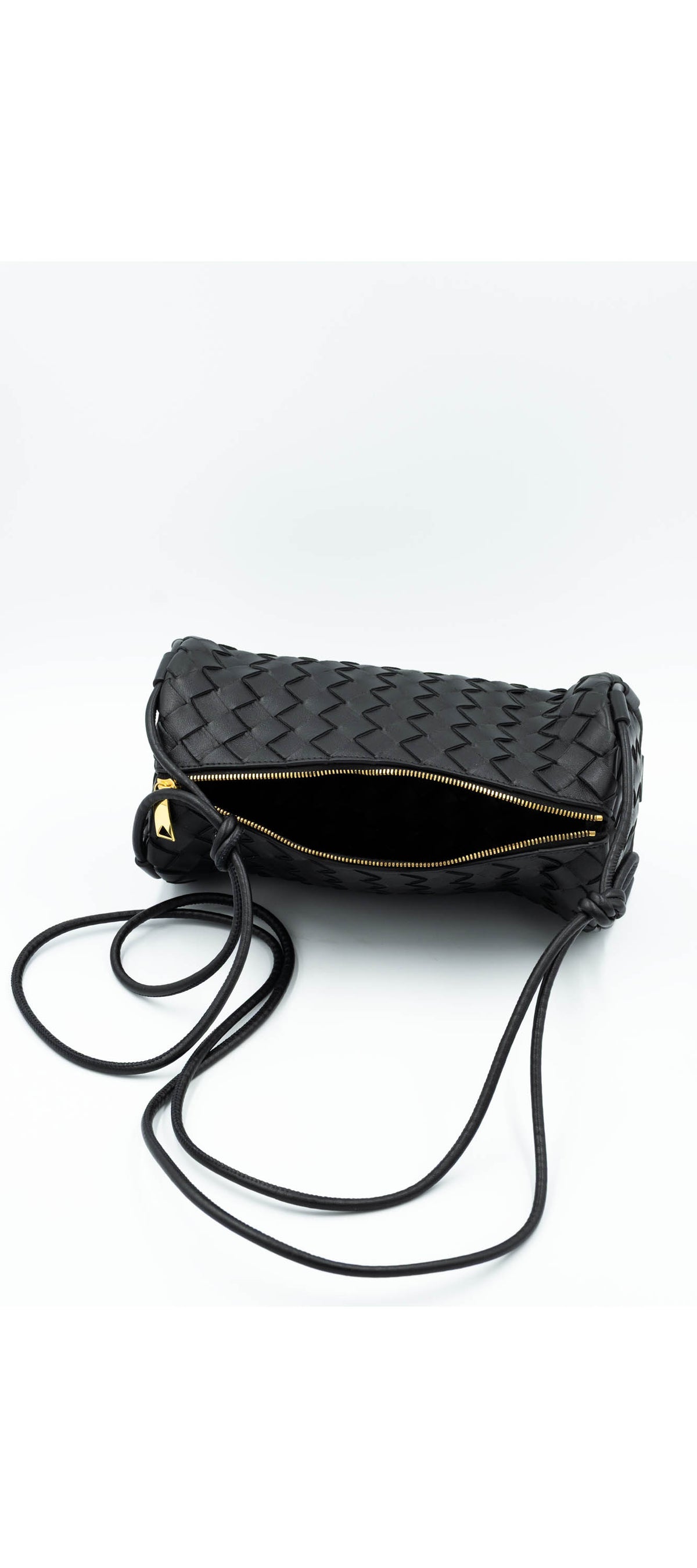 Bottega Veneta Black Medium Intrecciatto Barrel Bag Purse&nbsp;