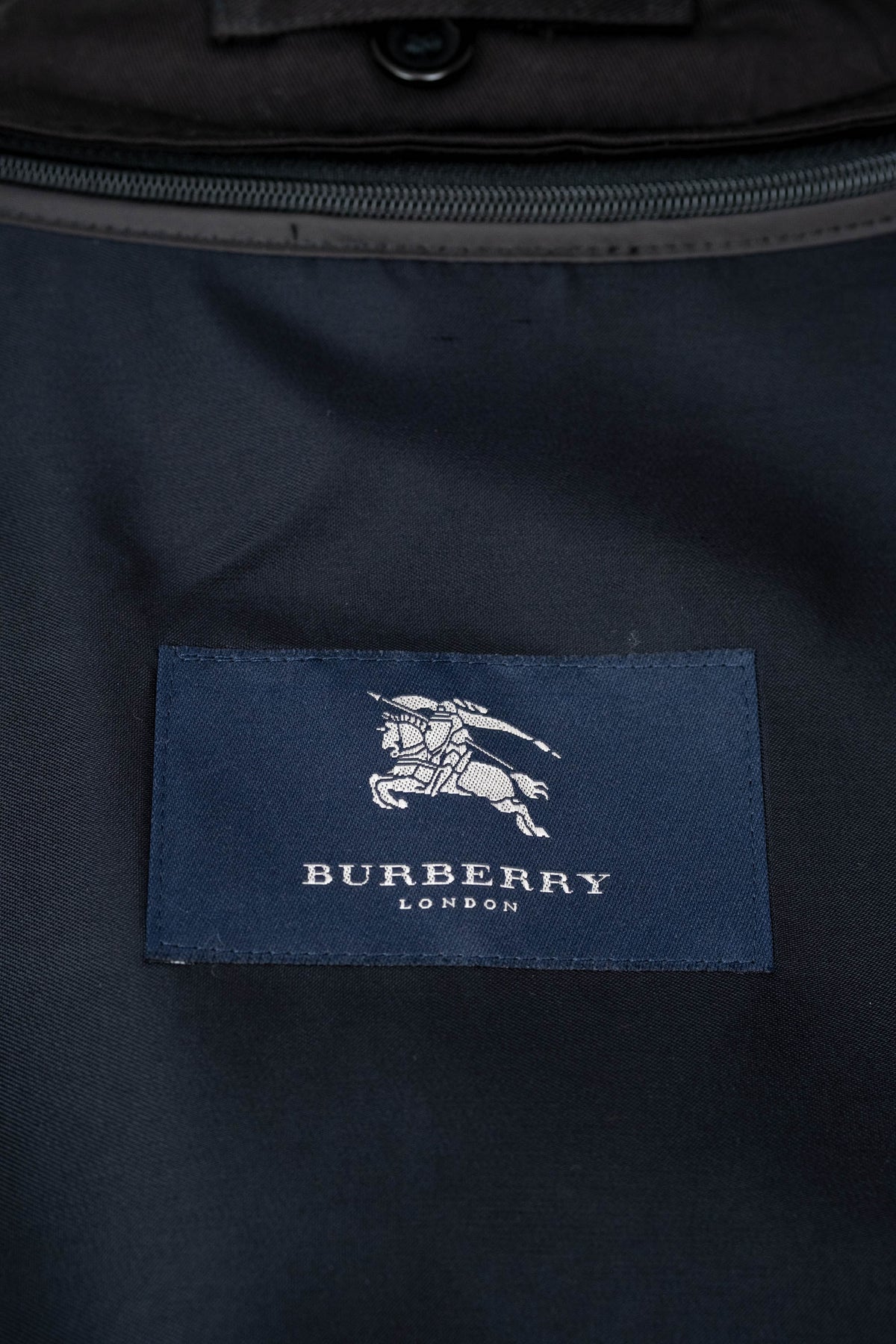 Burberry London Black Alex Trench Coat Wool Lining Size 6 XXLong