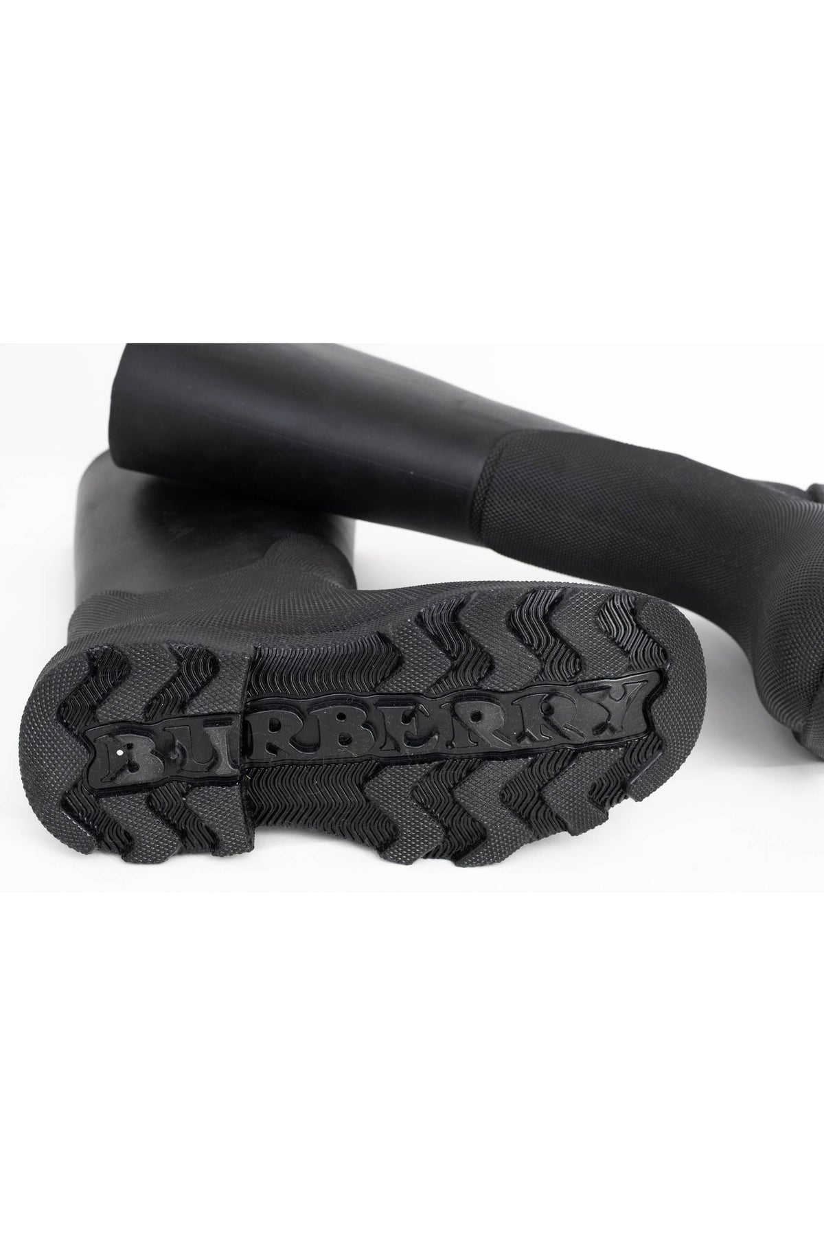 Burberry Black Rubber Rain Boots With Purple Nova Check Lining Size 38