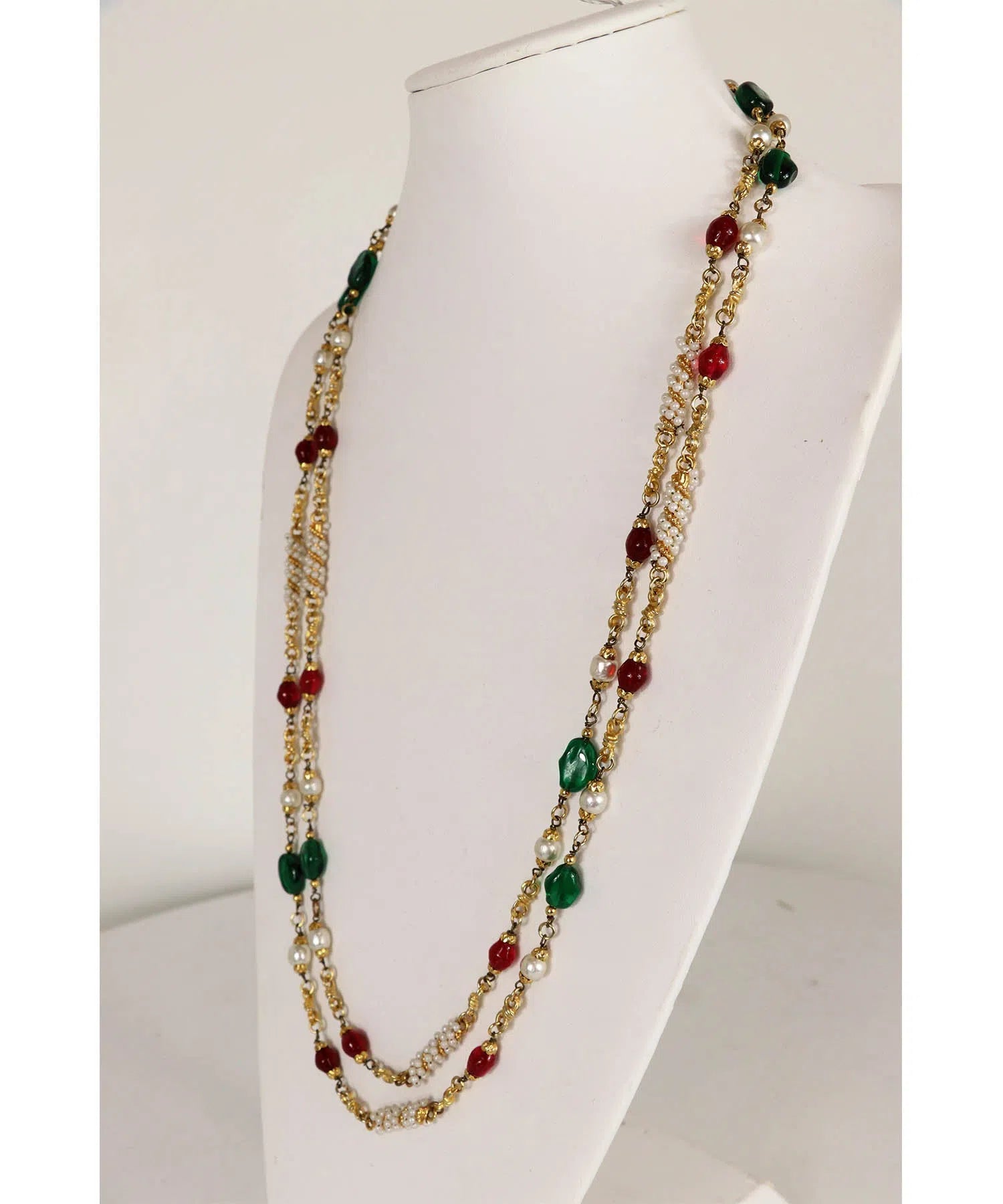 Chanel 1984 Long Red Green Gripoix Pearl Sautoir Necklace
