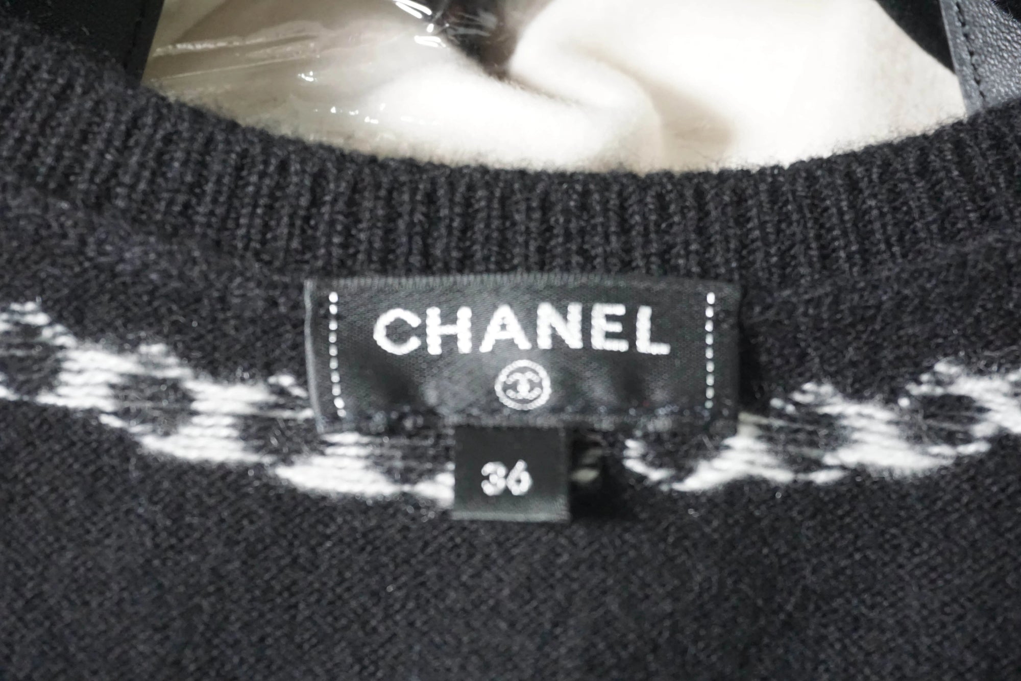 Chanel Pearl Necklace Trompe L'oeil Cashmere Tank Top 2020 Small