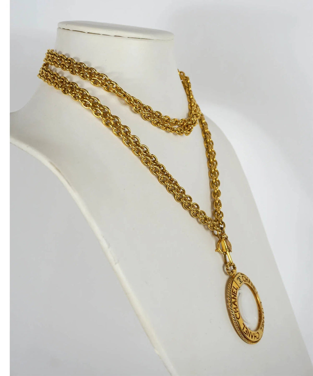 Chanel Vintage 1980&#39;s Magnifying Glass Necklace