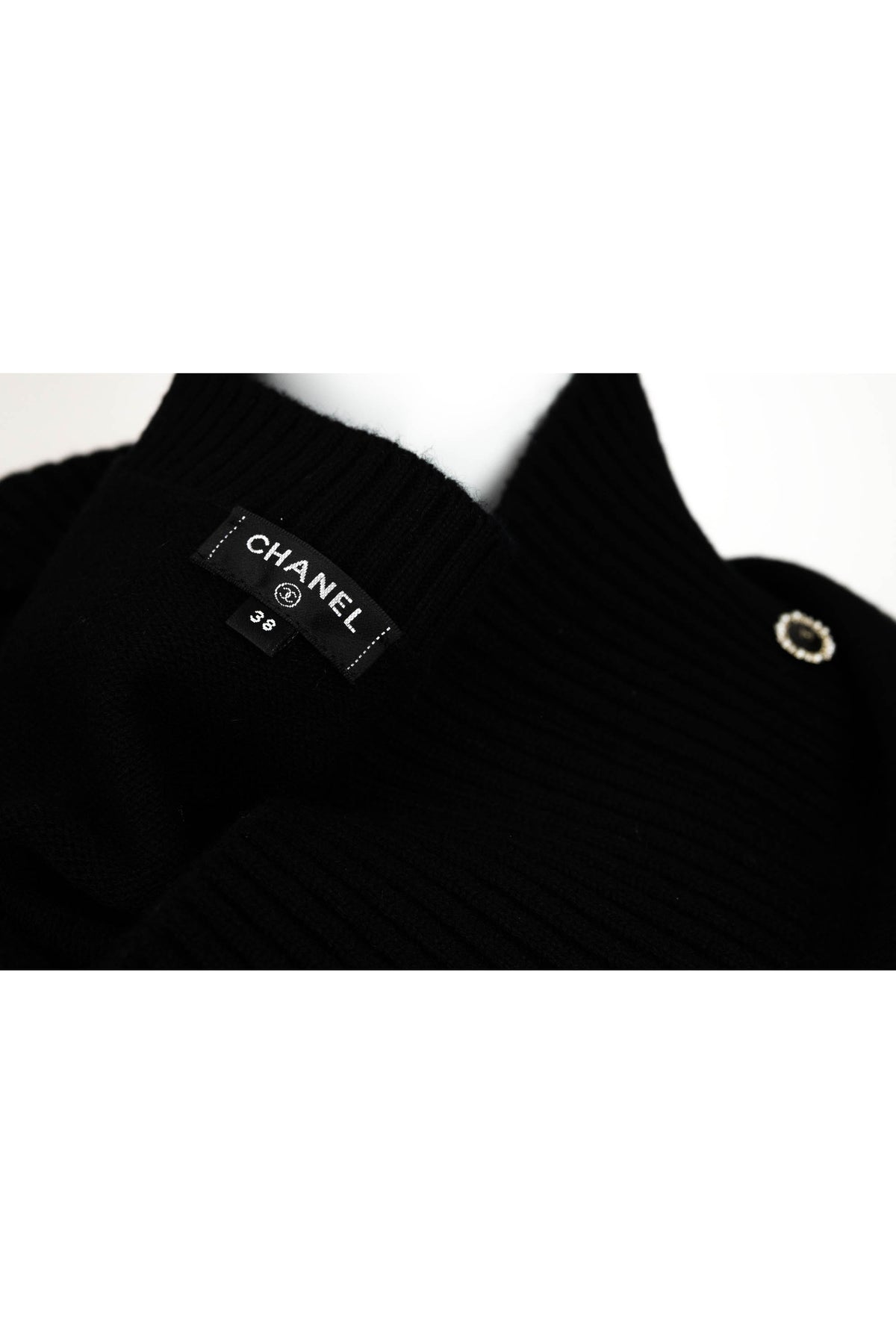 Chanel Black and White Intarsia Winged Arm "Chateau Des Dames" Sweater Size 38 2021