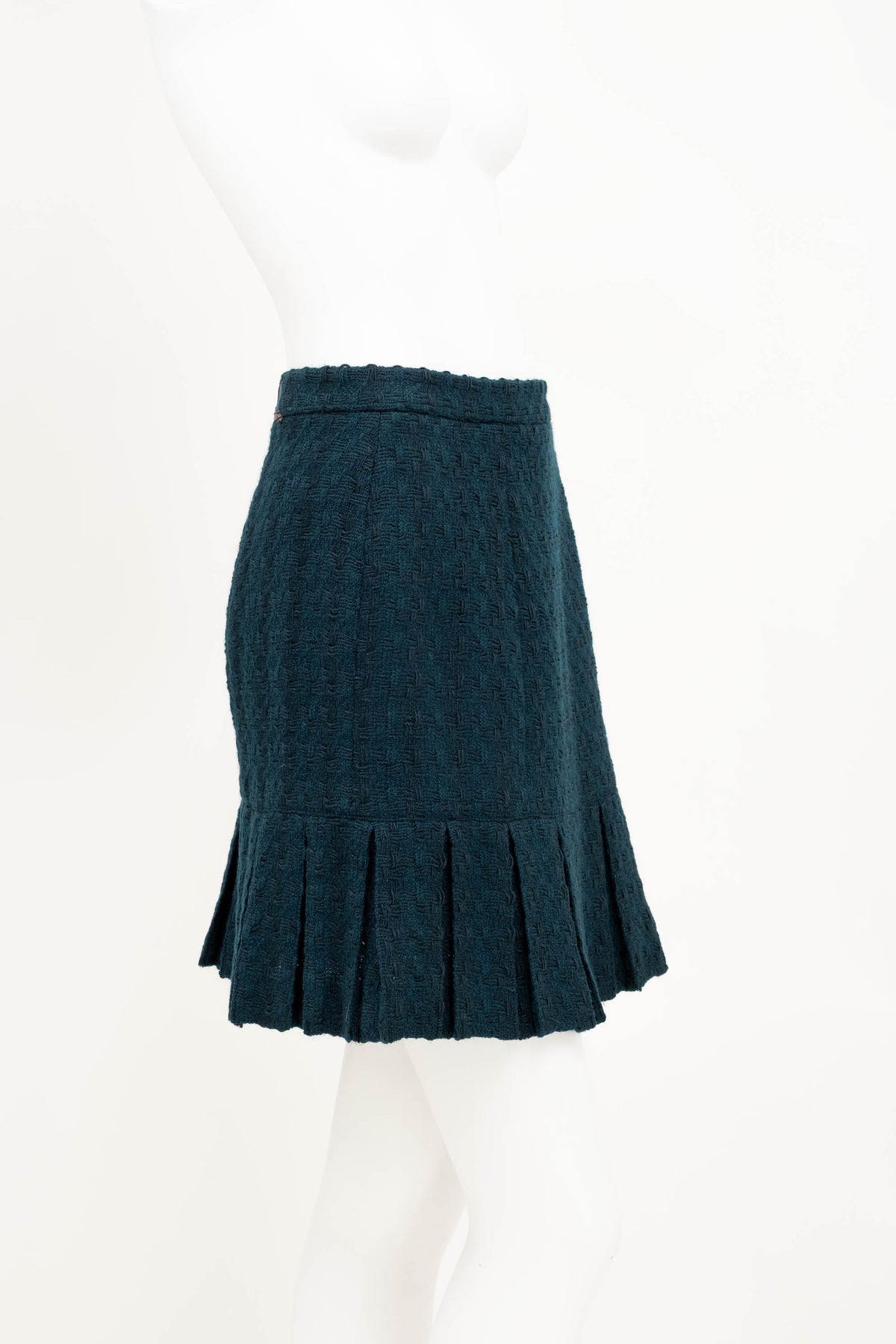 Chanel Teal Green Boucle Zip Jacket Pleated Skirt Suit Size 38