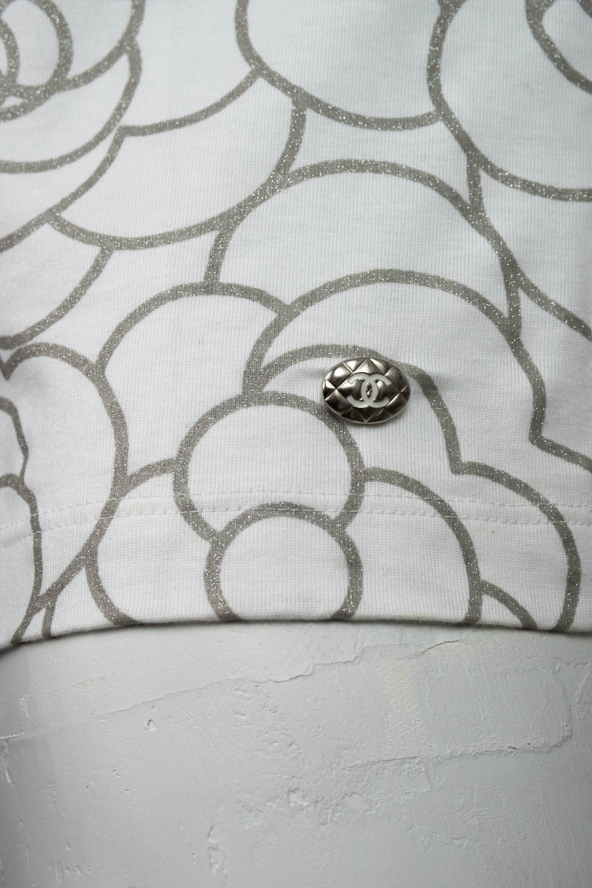 Chanel White Tee Shirt with Silver Glitter Camilla Print 2017 Size 36