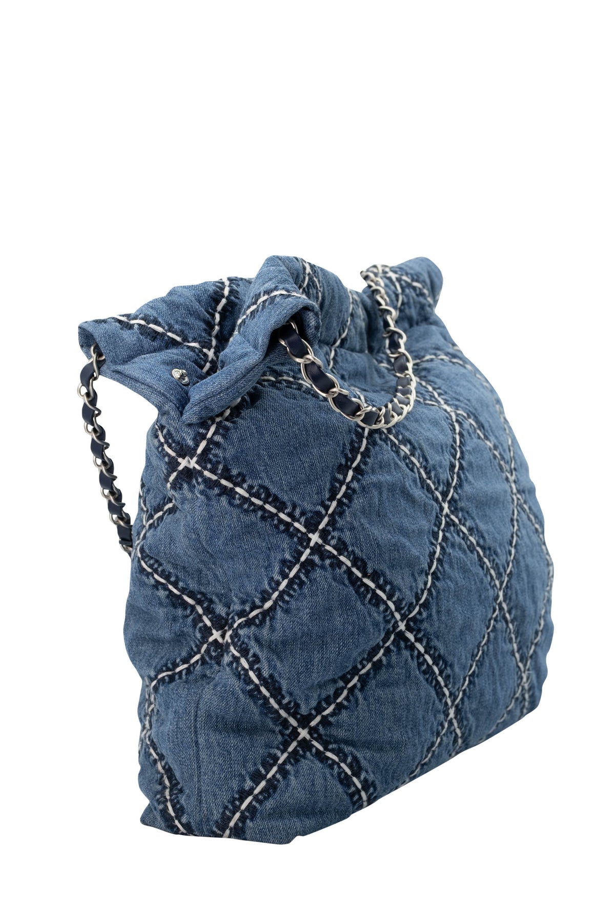 Chanel Denim 22 Hobo Bag With Contrast Stitching 24P