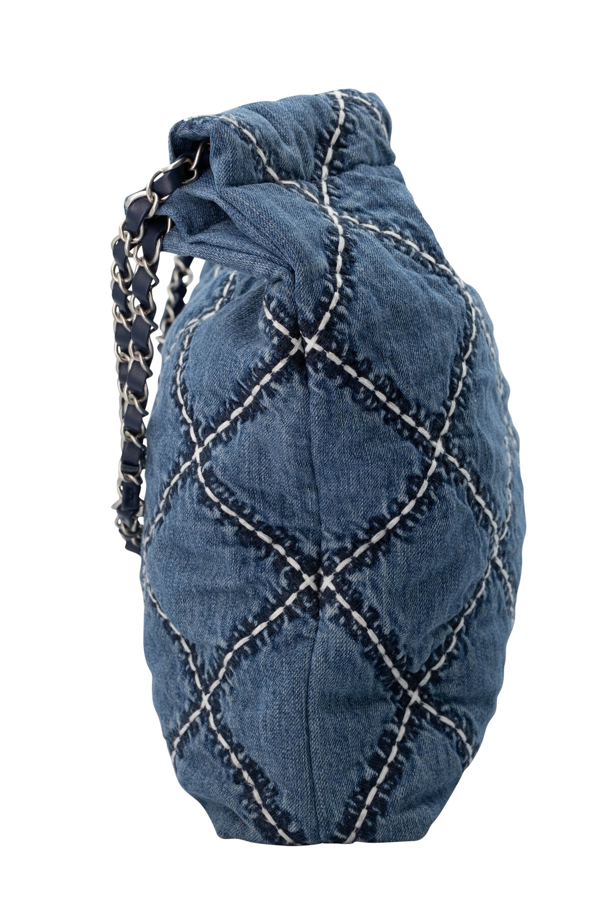 Chanel Denim 22 Hobo Bag With Contrast Stitching 24P