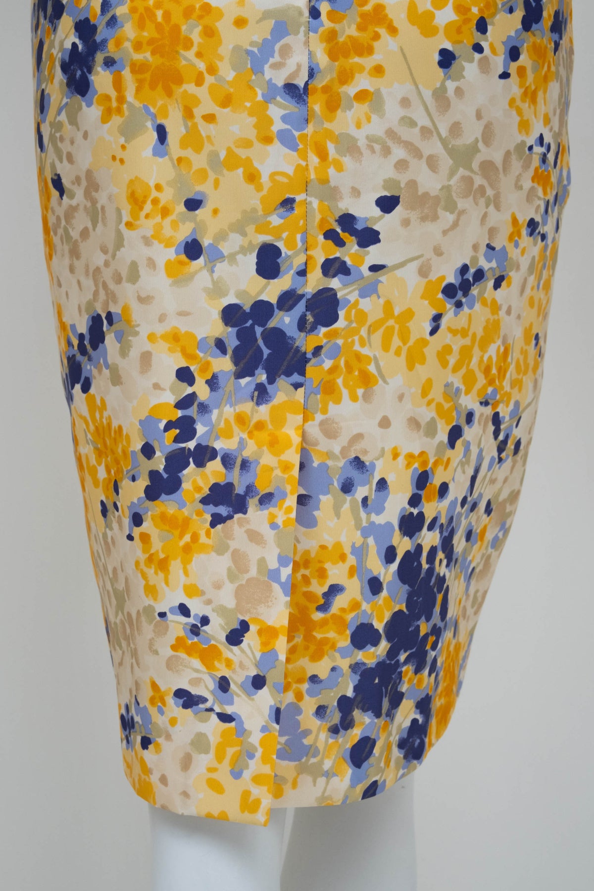 Christian Dior Yellow and Purple Floral Belted Sleeveless Dress 2008&nbsp; Size 6&nbsp;