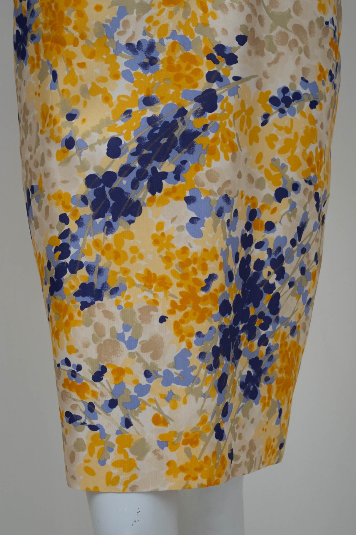 Christian Dior Yellow and Purple Floral Belted Sleeveless Dress 2008&nbsp; Size 6&nbsp;