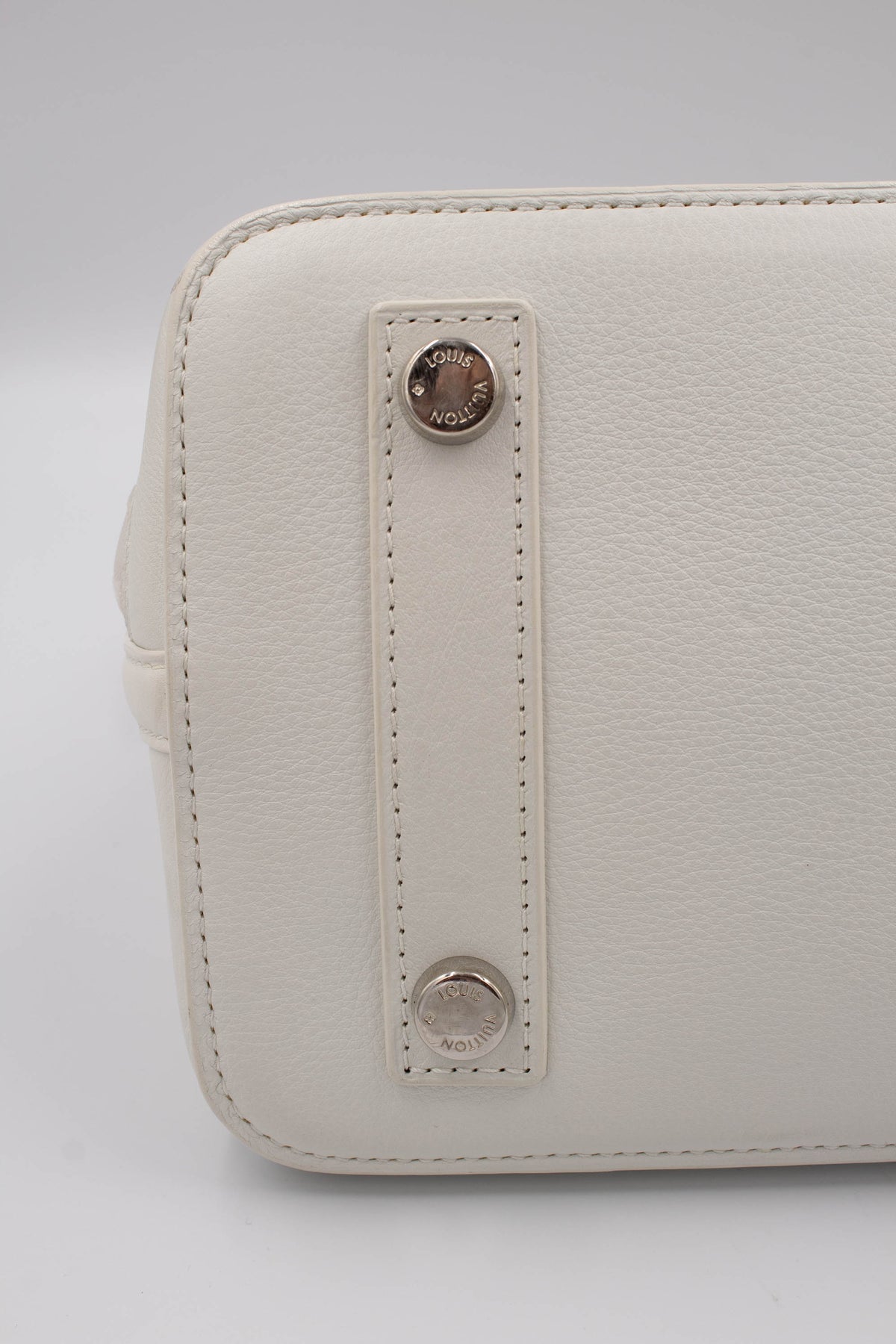 Louis Vuitton White Mesh Monogram Purse 2012 Size MM