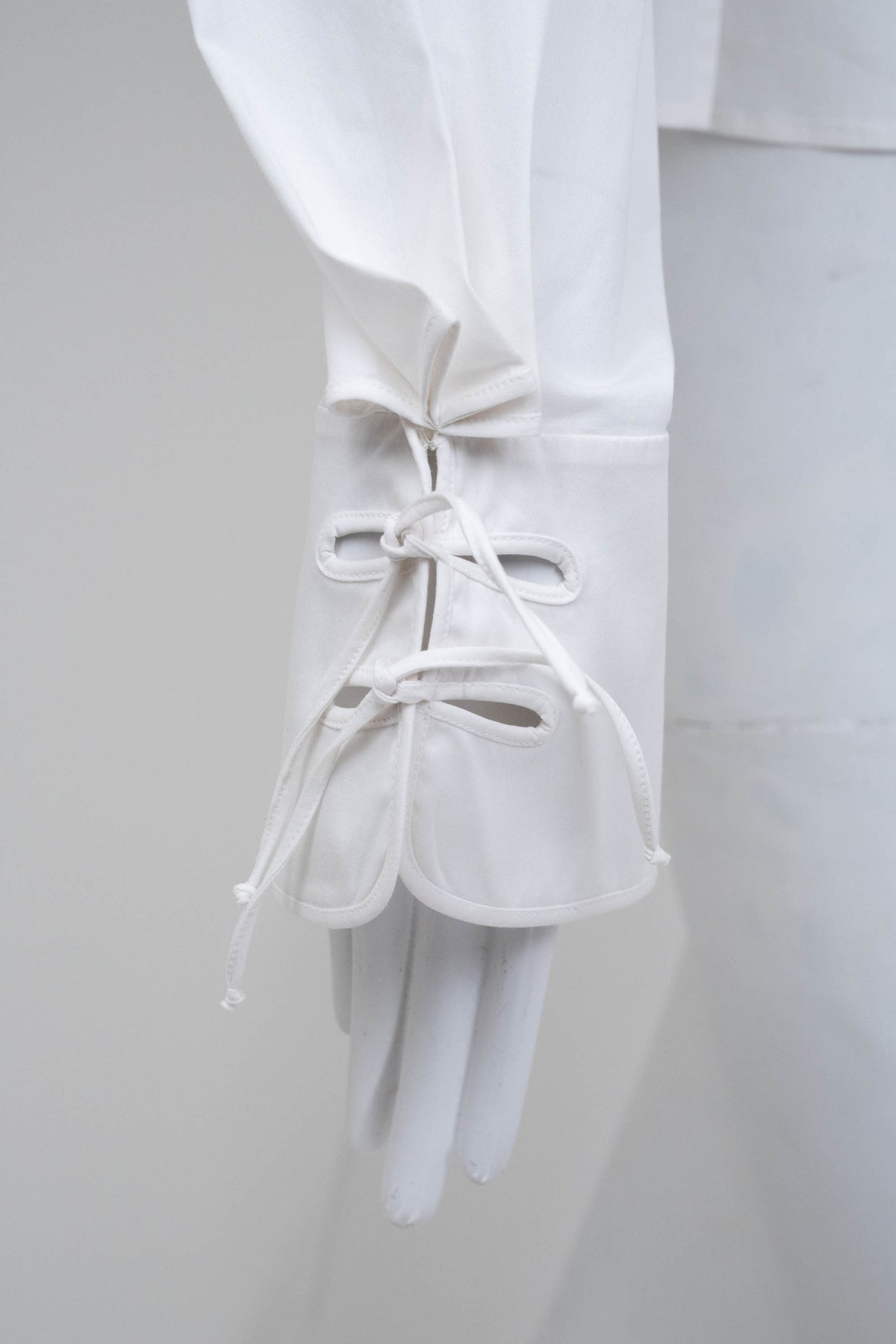 Yves Saint Laurent Rive Gauche White Tie Front Cotton Shirt Size 42/6