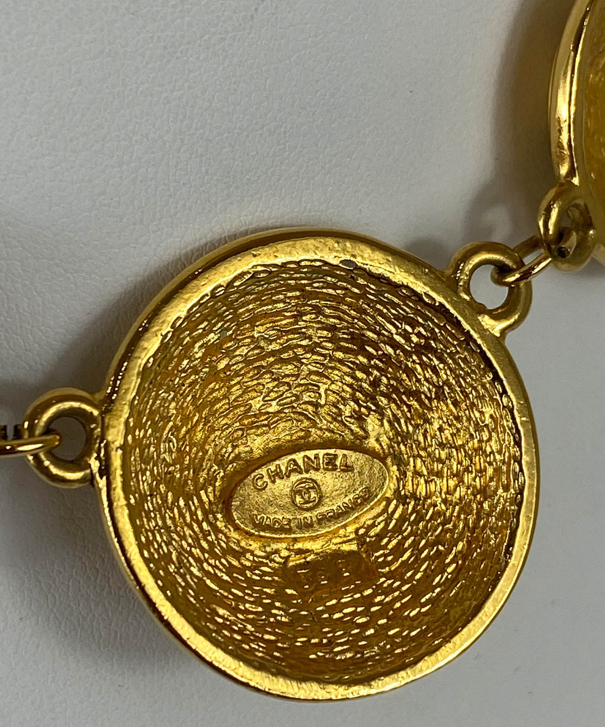 Chanel Vintage 1990&#39;s Quilted CC Disc Necklace